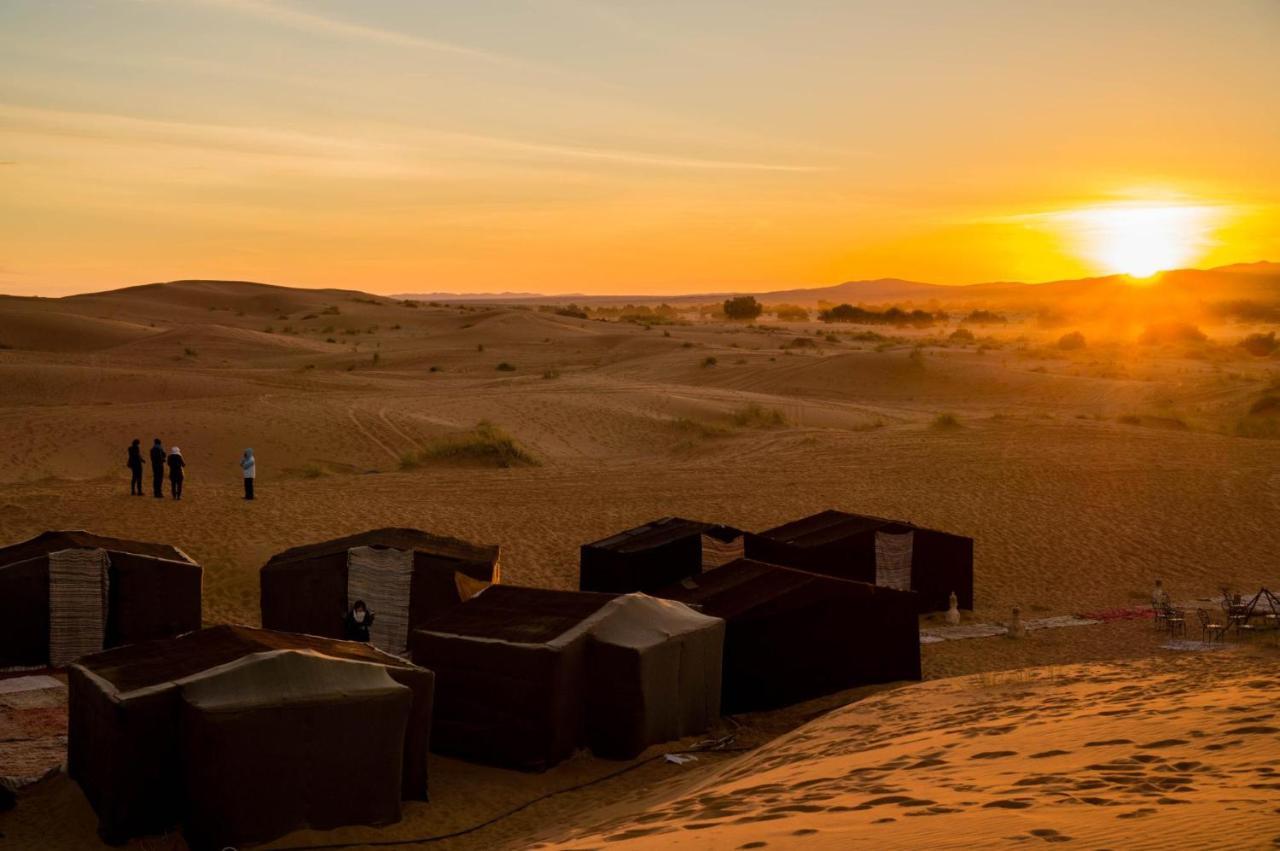 Overnight Desert Camp Мерцуга Екстериор снимка