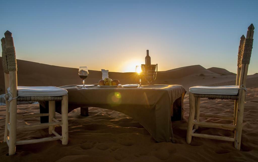 Overnight Desert Camp Мерцуга Екстериор снимка